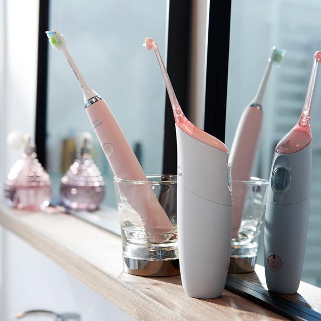 mÁY TĂM NƯỚC PHILIPS SONICARE